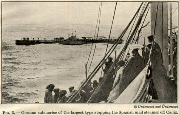 German submarine stopping neutral Spanish ship in WW1