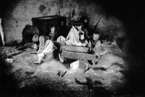 Irish family during the Famine